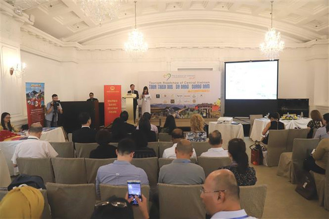 越南中部三省市在新加坡举行旅游推介会 ảnh 1 越南中部三省市在新加坡举行旅游推介会 ảnh 1
