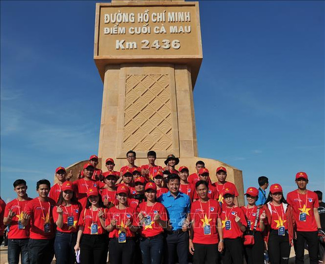 “我爱我祖国”活动在金瓯和岘港等地举行 ảnh 1