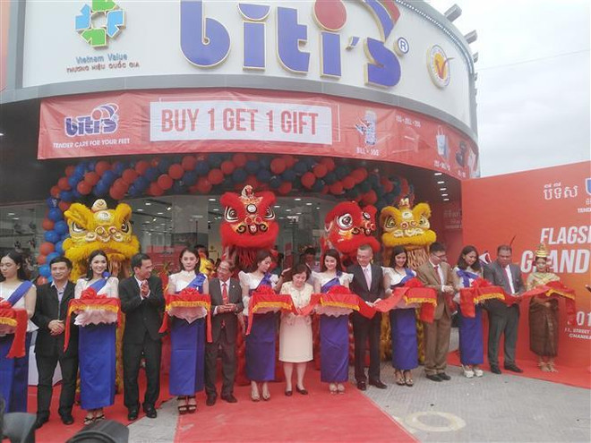 越南鞋子品牌征服柬埔寨市场 ảnh 1 越南鞋子品牌征服柬埔寨市场 ảnh 1