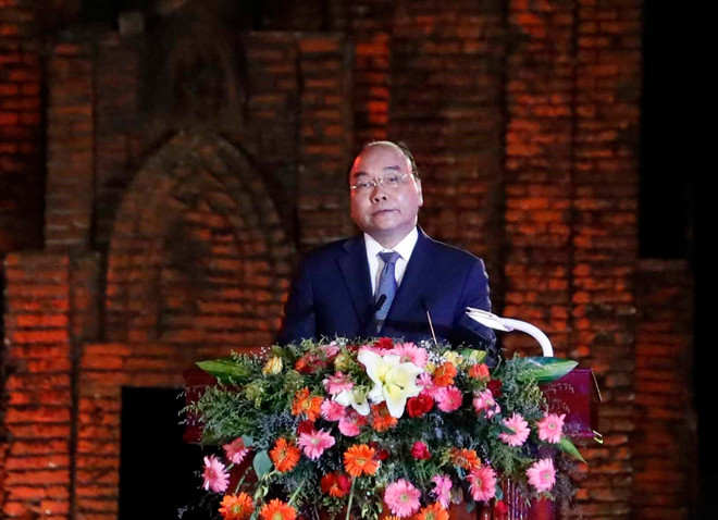 阮春福出席会安古镇和美山圣地被联合国教科文组织列入世界文化遗产名录20周年纪念典礼 ảnh 2