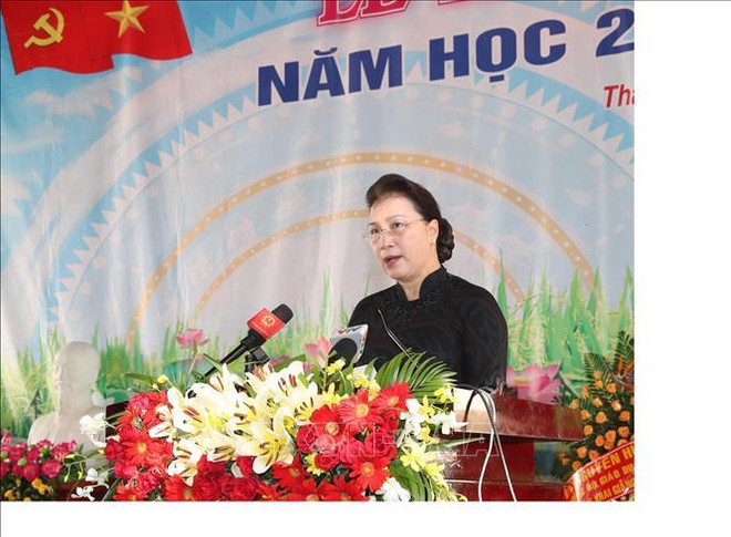 越南国会主席阮氏金银出席塔梅高中学校开学典礼 ảnh 2 越南国会主席阮氏金银出席塔梅高中学校开学典礼 ảnh 2