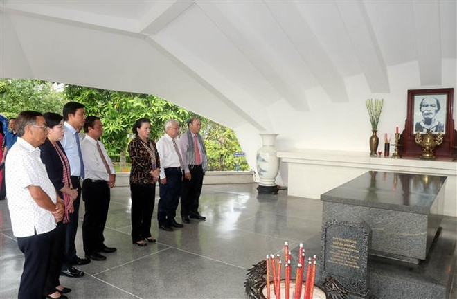 越南国会主席阮氏金银莅临同塔省调研 ảnh 3 越南国会主席阮氏金银莅临同塔省调研 ảnh 3