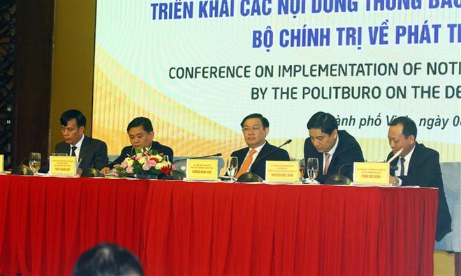 越南政府副总理王廷惠出席荣市发展会议 ảnh 3 越南政府副总理王廷惠出席荣市发展会议 ảnh 3