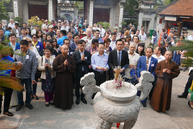 向国际组织代表和各国大使介绍河内文化和名胜古迹 ảnh 2