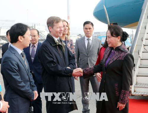 阮氏金银抵达阿姆斯特丹 开始对荷兰进行正式访问 ảnh 1 阮氏金银抵达阿姆斯特丹 开始对荷兰进行正式访问 ảnh 1