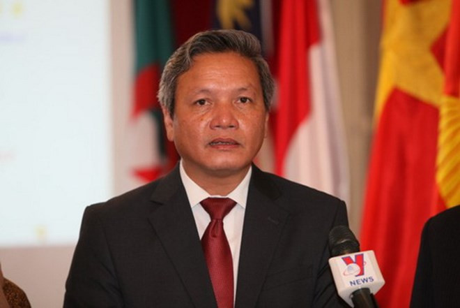越南驻阿尔及利亚大使范国柱会见旅居马里越南人 ảnh 1 越南驻阿尔及利亚大使范国柱会见旅居马里越南人 ảnh 1