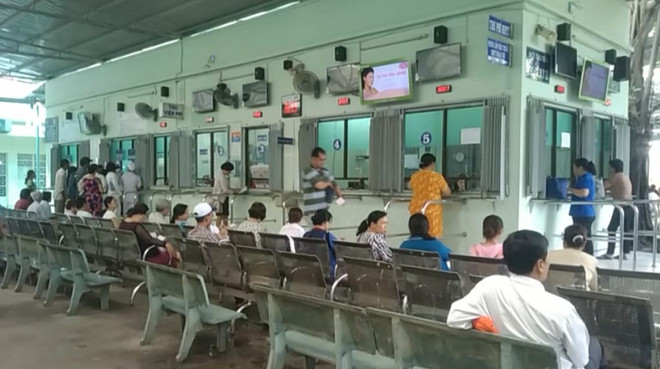 胡志明市力争实现每万人医生数18名病床数42张的目标 ảnh 1 胡志明市力争实现每万人医生数18名病床数42张的目标 ảnh 1