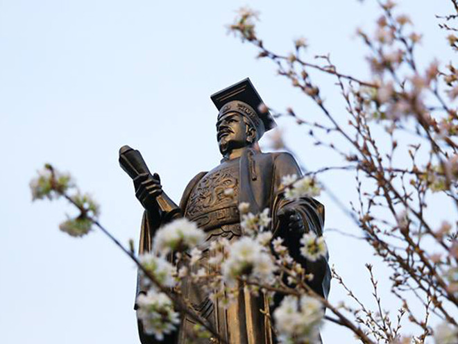 日本樱花在李太祖花园盛开 迎接日本文化交流节 ảnh 1 日本樱花在李太祖花园盛开 迎接日本文化交流节 ảnh 1