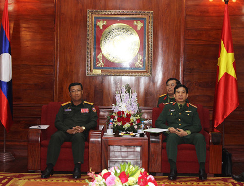 越老两军加强合作关系 ảnh 1 越老两军加强合作关系 ảnh 1