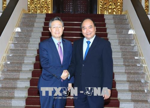 阮春福会见韩国政府政策协调办公室前部长尹大熙 ảnh 1 阮春福会见韩国政府政策协调办公室前部长尹大熙 ảnh 1