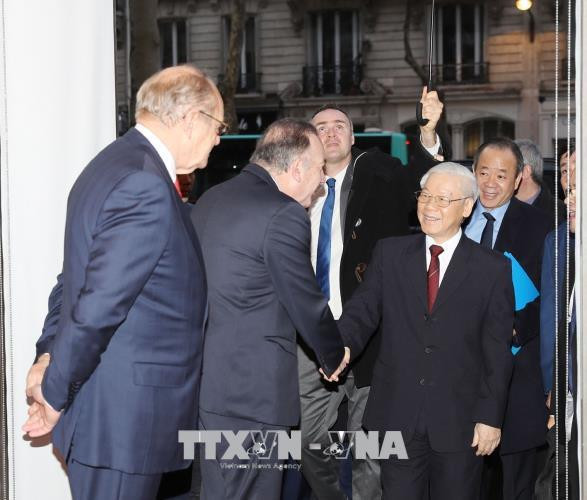 越共中央总书记阮富仲希望越法两国企业充分发挥双方的合作潜力 ảnh 1 越共中央总书记阮富仲希望越法两国企业充分发挥双方的合作潜力 ảnh 1