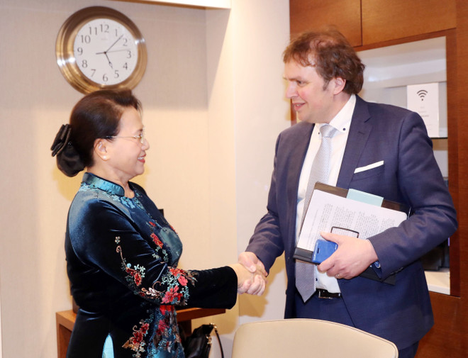 国会主席阮氏金银会见荷兰三角洲工程副高级专员赫门·波斯特 ảnh 1 国会主席阮氏金银会见荷兰三角洲工程副高级专员赫门·波斯特 ảnh 1