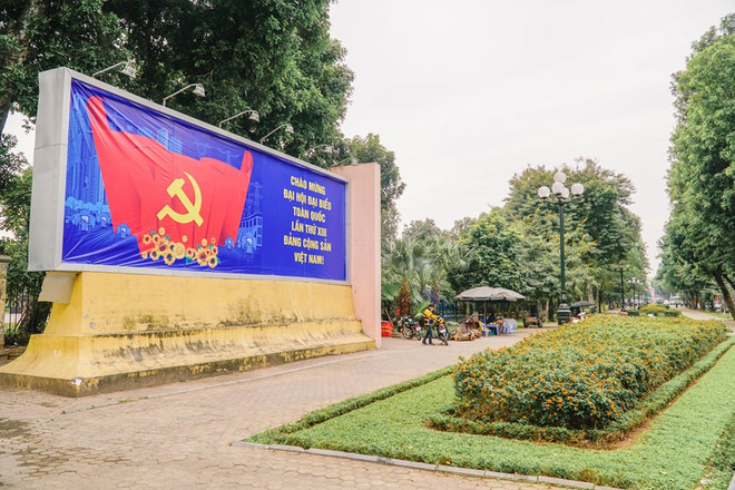 组图:首都河内街道装灯结彩,喜迎越共十三大 ảnh 1 组图:首都河内街道装灯结彩,喜迎越共十三大 ảnh 1