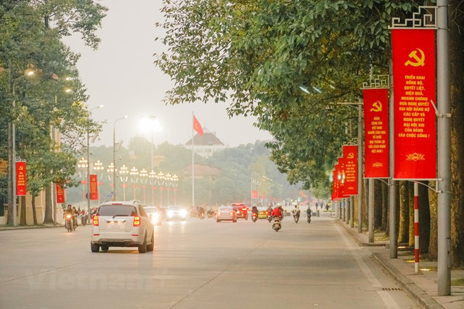 组图:首都河内街道装灯结彩,喜迎越共十三大 ảnh 14 组图:首都河内街道装灯结彩,喜迎越共十三大 ảnh 14