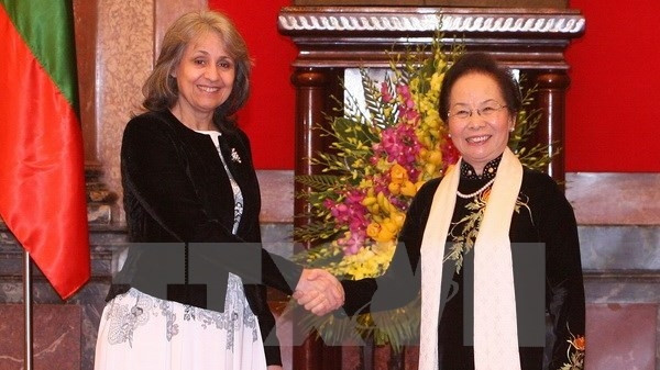 越南国家副主席阮氏缘同保加利亚副总统马尔加里塔•波波娃举行会谈 ảnh 2 越南国家副主席阮氏缘同保加利亚副总统马尔加里塔•波波娃举行会谈 ảnh 2