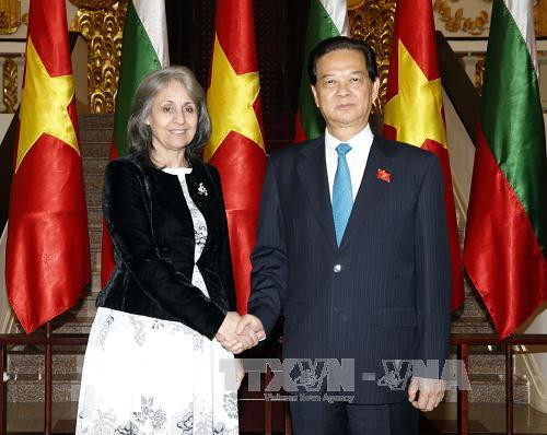 越南政府总理阮晋勇会见保加利亚副总统玛加丽塔•波波娃 ảnh 1