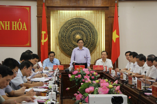 范明正:清化省应充分挖掘内在潜力 ảnh 1 范明正:清化省应充分挖掘内在潜力 ảnh 1