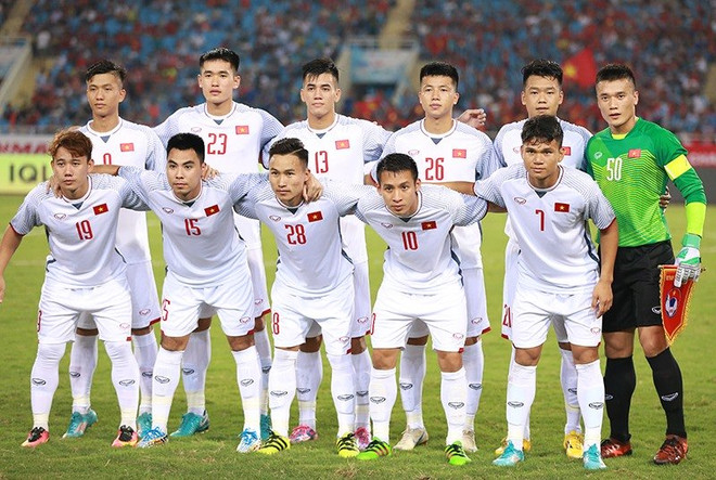 越南U23队1-0阿曼U23队:后卫文厚再现世界级进球 ảnh 2 越南U23队1-0阿曼U23队:后卫文厚再现世界级进球 ảnh 2