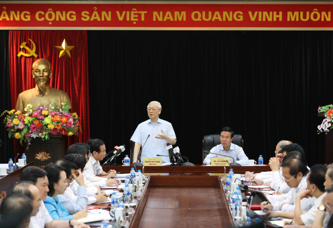 阮富仲总书记与越共中央宣教部举行工作会议 ảnh 1