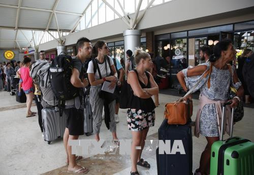 印尼强烈地震：2000多名游客已撤离灾区 所有丧命者都是印尼人 ảnh 2