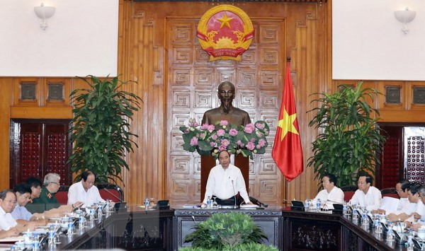 阮春福主持召开消除战后爆炸物和有毒化学品危害国家指导委员会会议 ảnh 1 阮春福主持召开消除战后爆炸物和有毒化学品危害国家指导委员会会议 ảnh 1