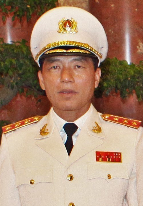 政府总理对公安部副部长裴文成给予撤职处分 ảnh 2 政府总理对公安部副部长裴文成给予撤职处分 ảnh 2