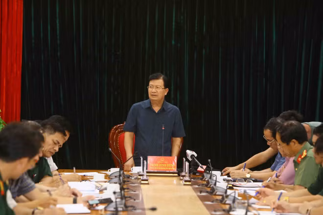 和平省暴雨滑坡严重 郑廷勇副总理亲自赴现场视察指导工作 ảnh 1