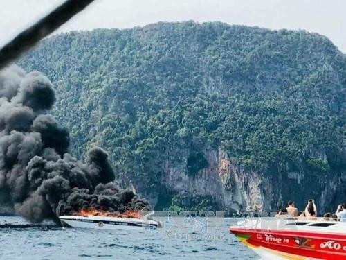 泰国一艘快艇爆炸造成16人受伤 ảnh 1 泰国一艘快艇爆炸造成16人受伤 ảnh 1