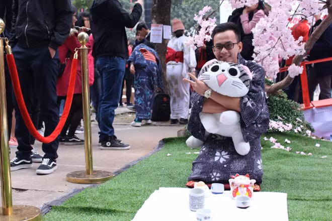 河内大学生再现日本人过年传统习俗 ảnh 1 河内大学生再现日本人过年传统习俗 ảnh 1