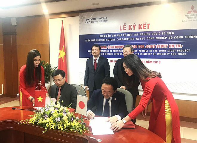 越南与日本三菱汽车集团合作发展环境友好型的电动汽车 ảnh 1
