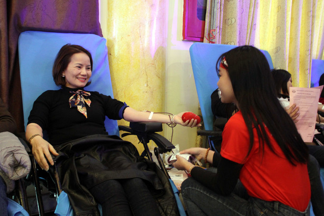 全国各地纷纷举行“红色星期日”无偿献血活动 ảnh 2 全国各地纷纷举行“红色星期日”无偿献血活动 ảnh 2