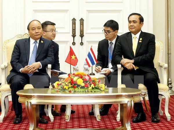 越南政府总理阮春福会见泰国总理巴育 ảnh 1 越南政府总理阮春福会见泰国总理巴育 ảnh 1