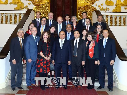 政府总理阮春福会见美国律师协会代表团 ảnh 1 政府总理阮春福会见美国律师协会代表团 ảnh 1