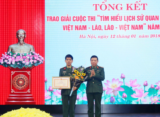 “越老特殊关系史”知识竞赛举行颁奖仪式 ảnh 2 “越老特殊关系史”知识竞赛举行颁奖仪式 ảnh 2