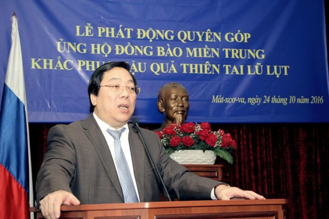越南驻俄罗斯大使启动向中部灾区捐款活动 ảnh 1