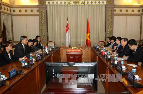 胡志明市与新加坡推进城市建设及管理领域的合作 ảnh 1 胡志明市与新加坡推进城市建设及管理领域的合作 ảnh 1