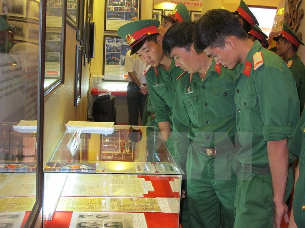 黄沙-长沙群岛归属越南图片资料展在嘉莱省举行 ảnh 1 黄沙-长沙群岛归属越南图片资料展在嘉莱省举行 ảnh 1