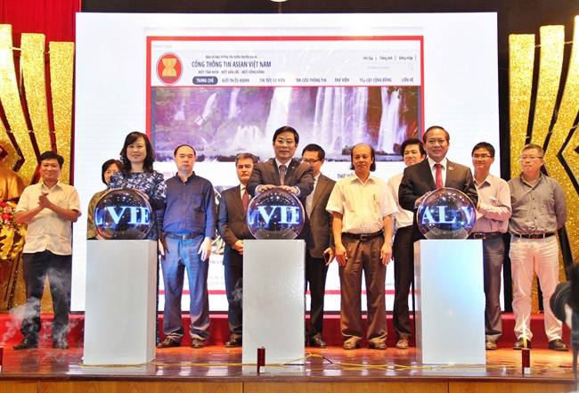 东盟共同体与越南劳动者的机遇 ảnh 1 东盟共同体与越南劳动者的机遇 ảnh 1