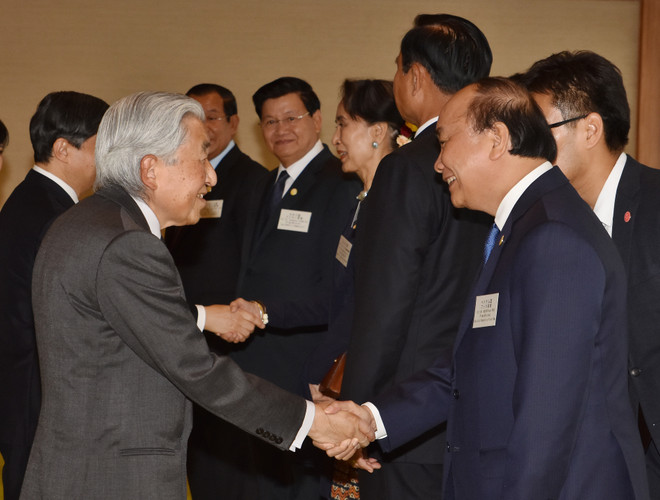 阮春福等湄公河国家领导人拜访日本天皇和皇太子 ảnh 1 阮春福等湄公河国家领导人拜访日本天皇和皇太子 ảnh 1