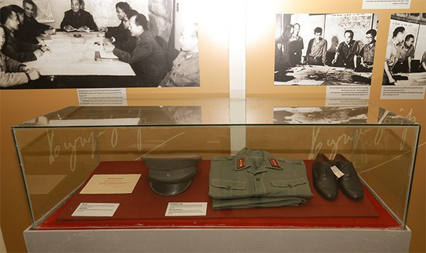 “武元甲大将与越北战区”资料图片展在河内举行 ảnh 2