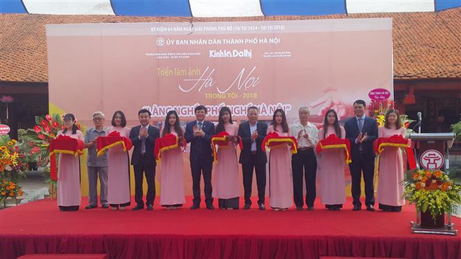 首都解放64周年:“我心中的河内”摄影展在文庙国子监举行 ảnh 1 首都解放64周年:“我心中的河内”摄影展在文庙国子监举行 ảnh 1