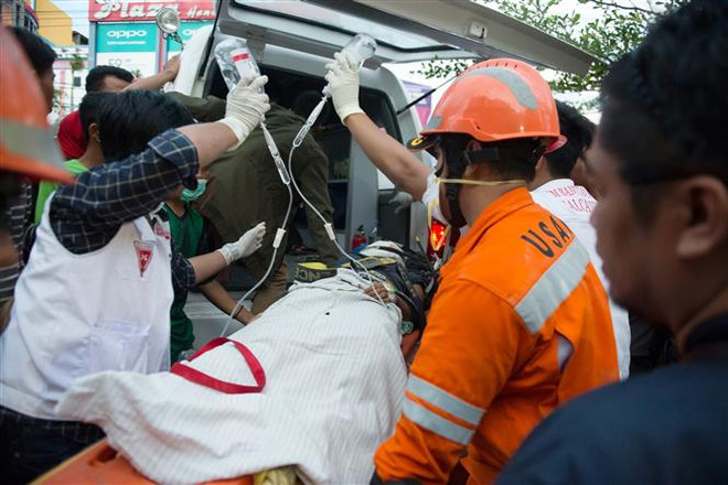 印尼地震和海啸:死亡人数超过1000人 ảnh 2 印尼地震和海啸:死亡人数超过1000人 ảnh 2