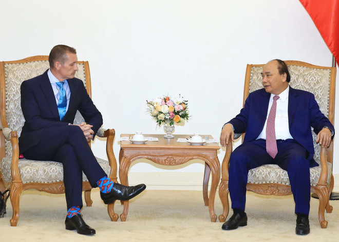 越南政府总理阮春福会见外国投资商 ảnh 2