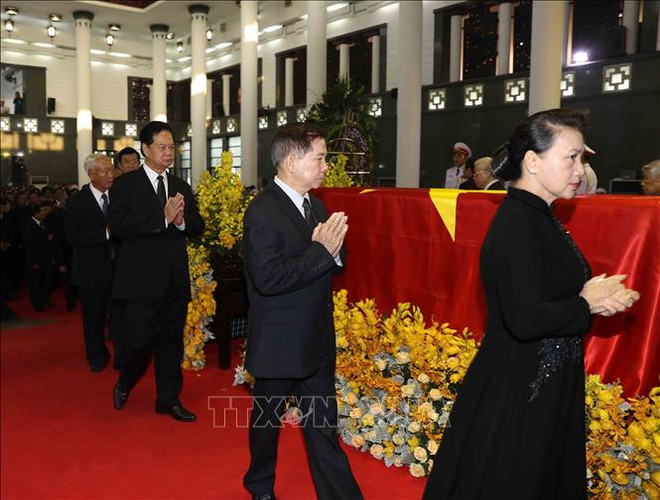 越南领导人对杜梅同志的赞扬和哀悼 ảnh 4 越南领导人对杜梅同志的赞扬和哀悼 ảnh 4