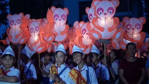 越南平顺和凉山两省为儿童举行各项活动庆祝中秋节 ảnh 1 越南平顺和凉山两省为儿童举行各项活动庆祝中秋节 ảnh 1