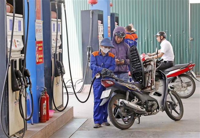 越南成品油市场:6月21日下午起油价小幅上涨 汽油价格保持不变 ảnh 1 越南成品油市场:6月21日下午起油价小幅上涨 汽油价格保持不变 ảnh 1