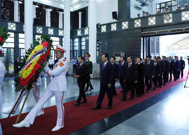 原越南政府副总理武宽吊唁仪式在河内隆重举行 ảnh 2 原越南政府副总理武宽吊唁仪式在河内隆重举行 ảnh 2