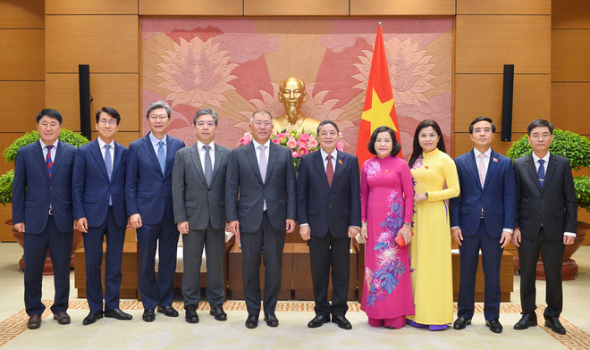 越南国会副主席阮德海会见现代汽车执行董事长郑义宣 ảnh 2 越南国会副主席阮德海会见现代汽车执行董事长郑义宣 ảnh 2