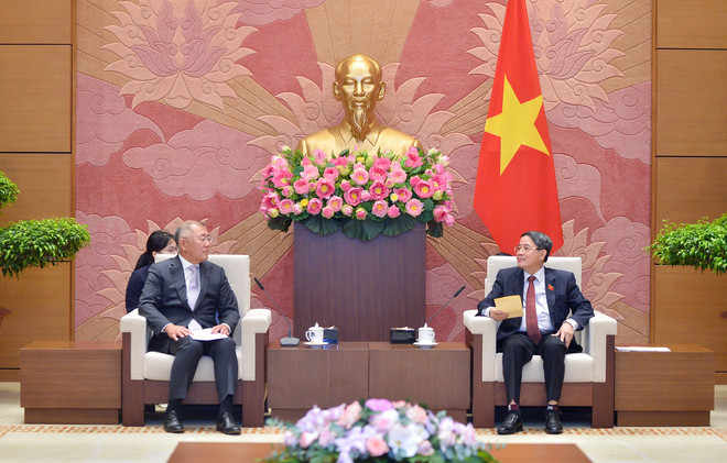 越南国会副主席阮德海会见现代汽车执行董事长郑义宣 ảnh 1 越南国会副主席阮德海会见现代汽车执行董事长郑义宣 ảnh 1