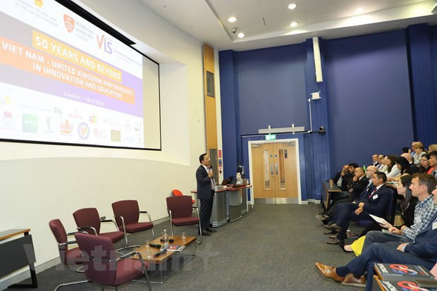 越英建交50周年:加强两国在教育合作中的创新力度 ảnh 2 越英建交50周年:加强两国在教育合作中的创新力度 ảnh 2